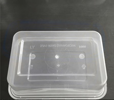 市面上常用回收料，帶黑點、有毒性